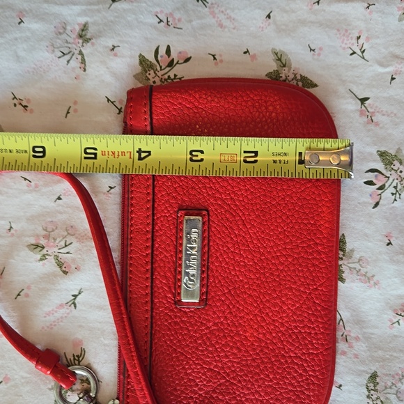 Calvin Klein red clutch zipper pouch - Picture 10 of 11